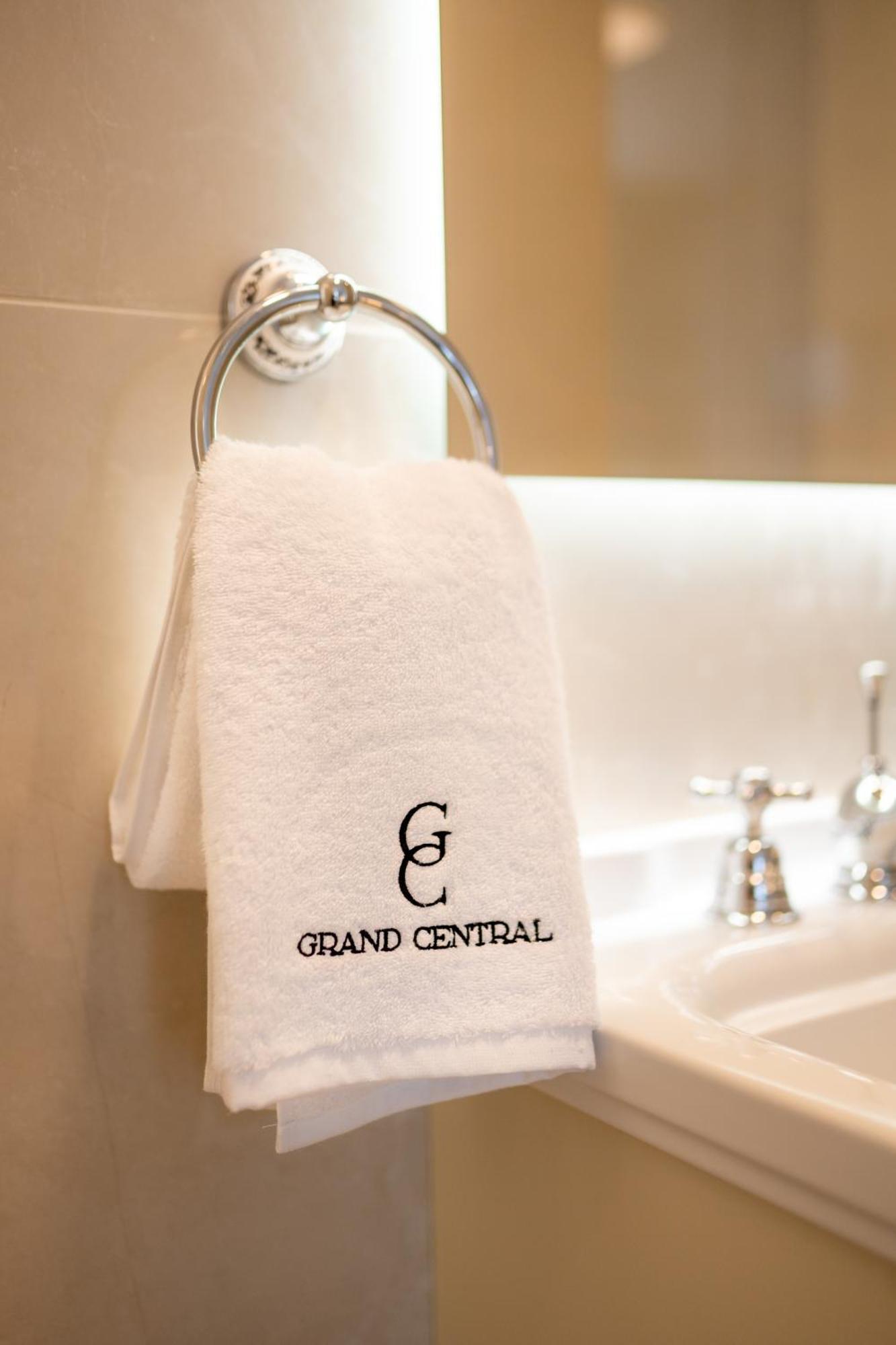 Grand Central Ljutomer Extérieur photo